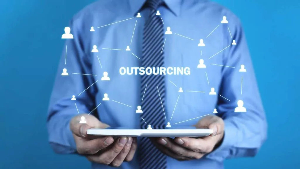 Outsourcing IT: Jakie sa zalety dla firm? Outsourcing IT jakie korzyści dla firmy