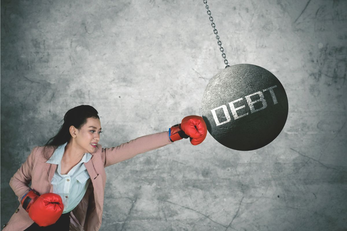 Poradnik jak wyjść ze spirali zadłużenia skutecznie i bezpiecznie